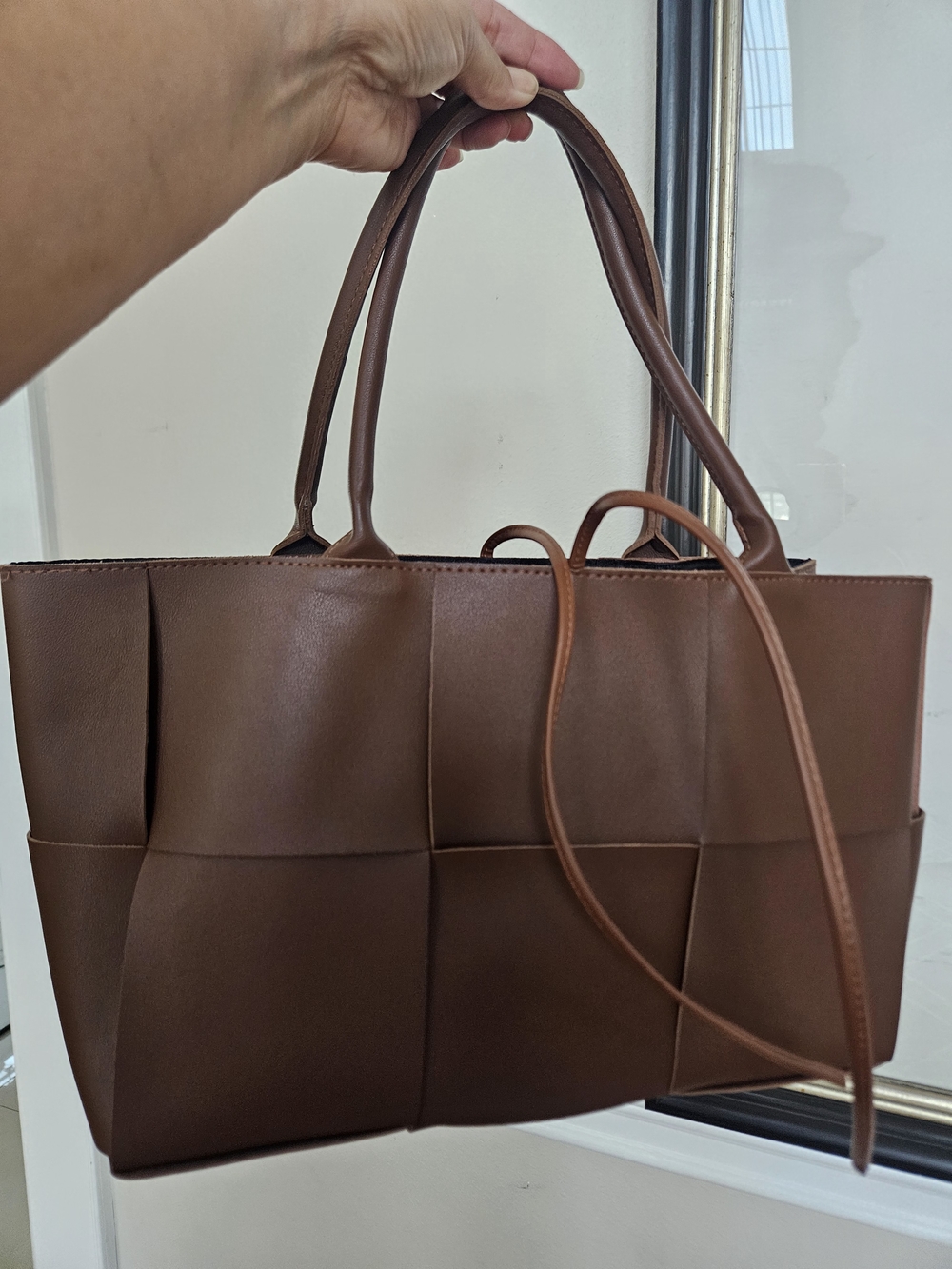 BRAND NEW & NEVER WORN Deep Brown Woven Satchet Shoulder Tote Handbag